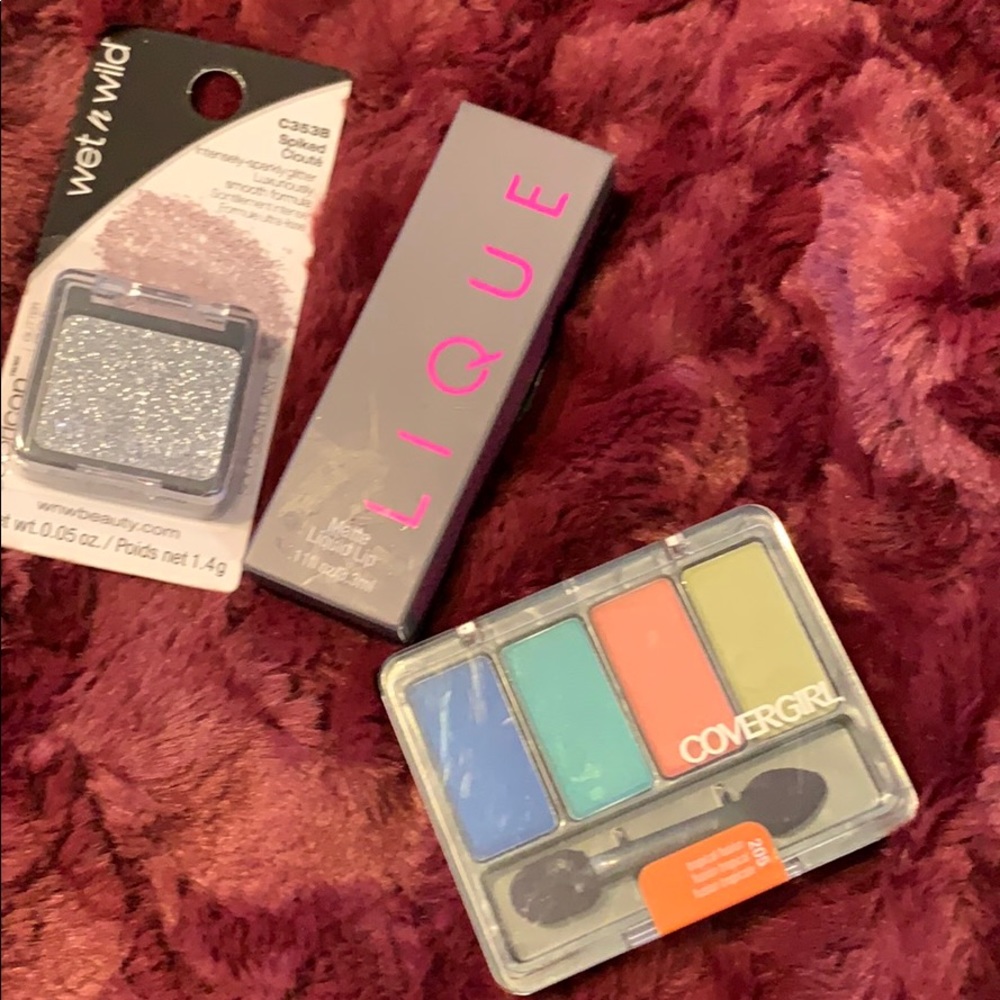 Make-up Bundle-Matte Liquid Lip & 2 Eye Shadows‎